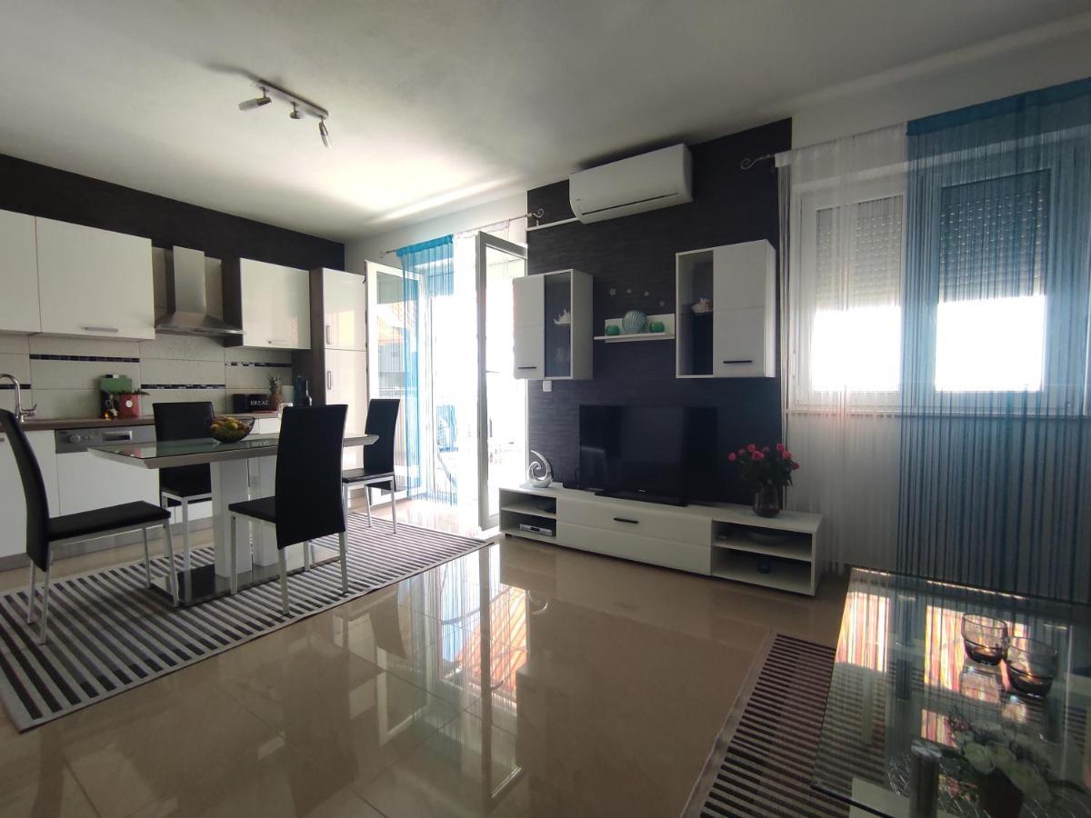 Apartment Zunabovic Trogir Exterior photo