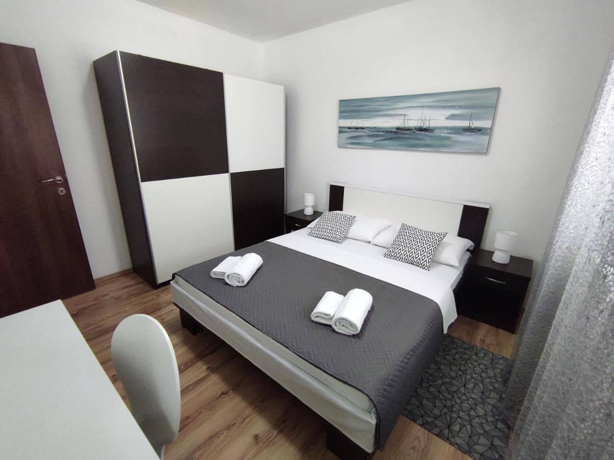 Apartment Zunabovic Trogir Exterior photo
